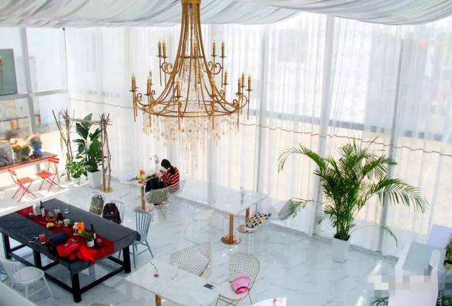 家裝亞材陽(yáng)光房，如詩(shī)如畫般的舒適溫暖